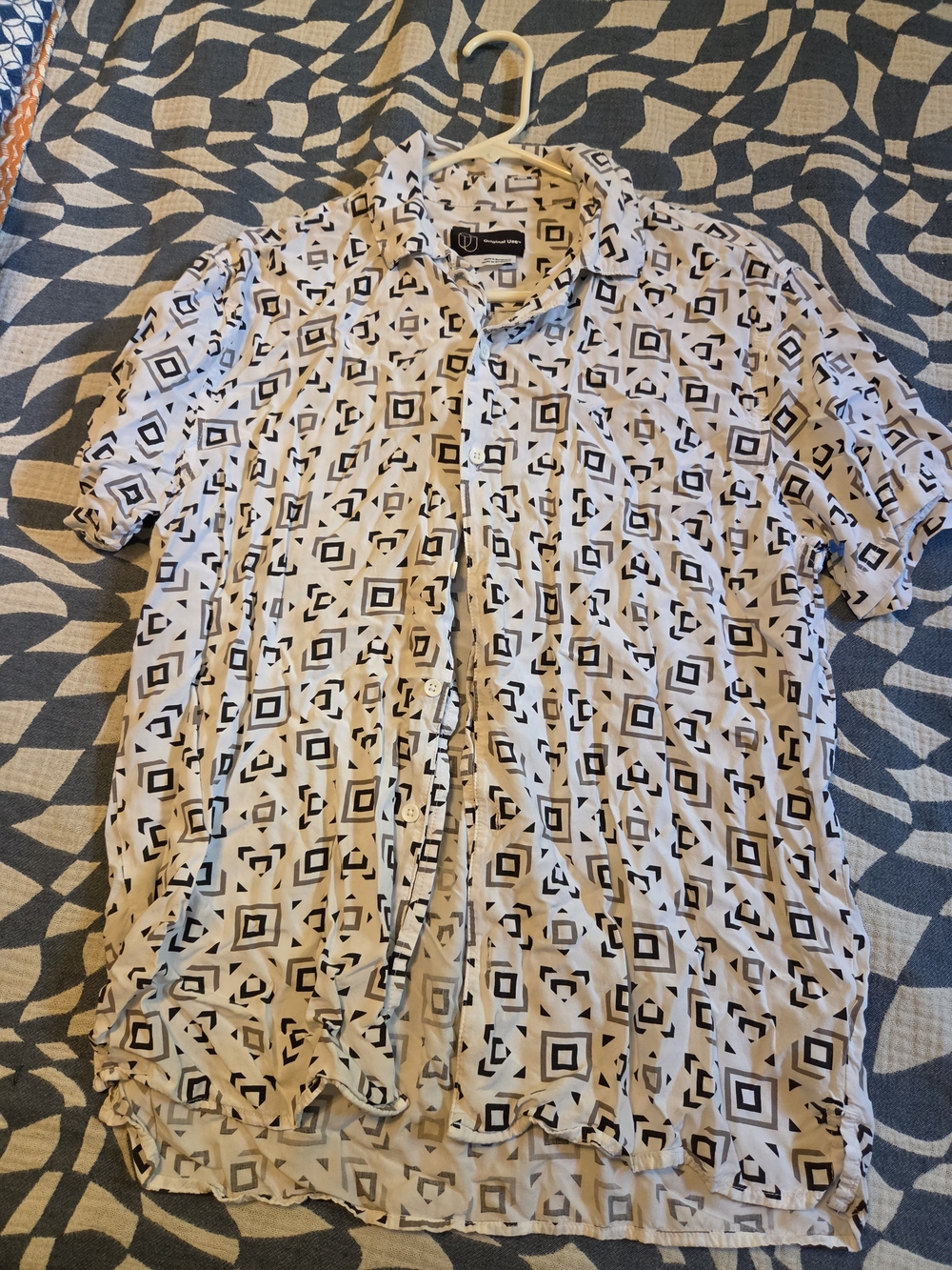 Original Use Short-Sleeve Button-Down Shirt - White & Black Geometric Print